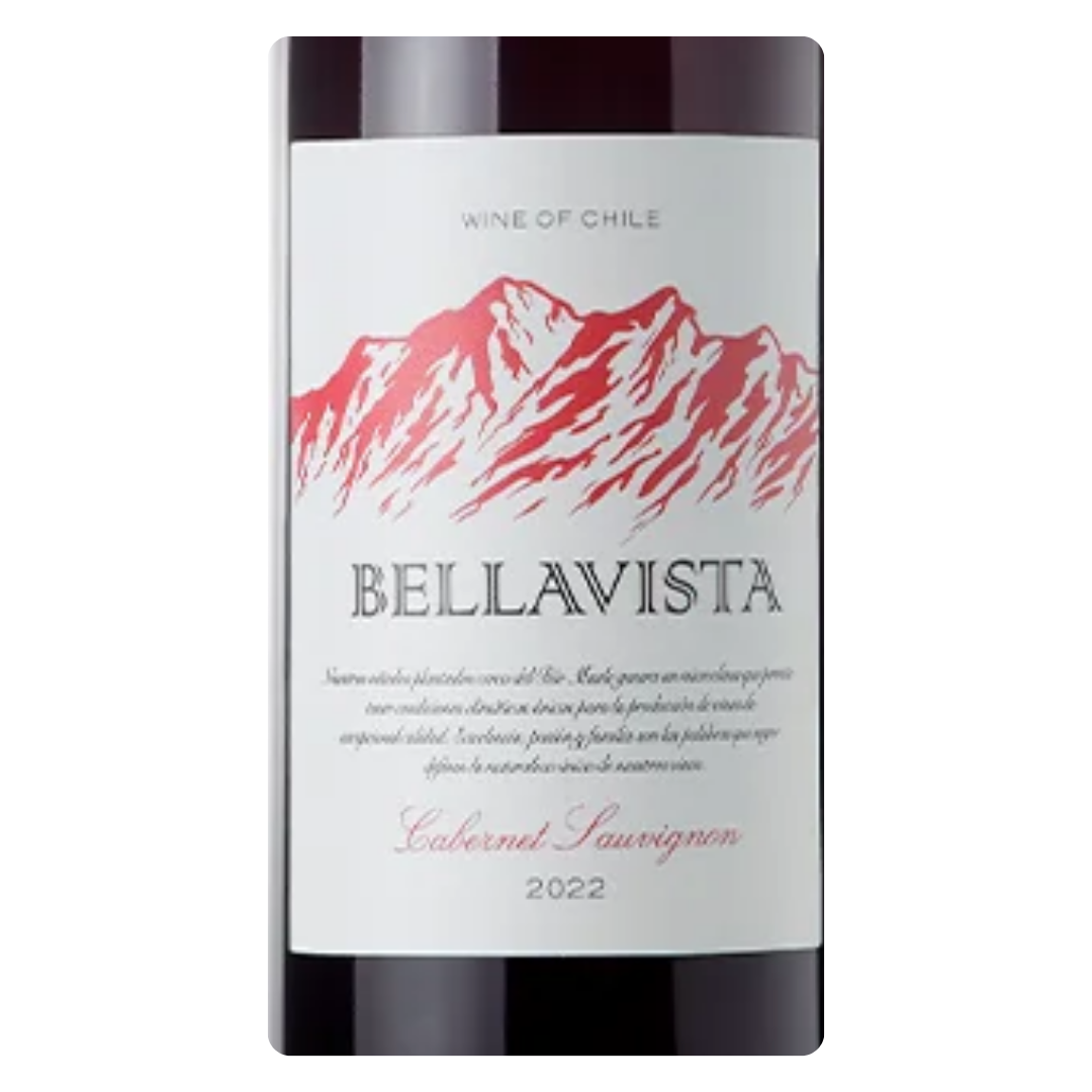 Close-up do rótulo do vinho Bellavista Cabernet Sauvignon, mostrando o nome da vinícola Bellavista, a uva Cabernet Sauvignon e o design elegante.
