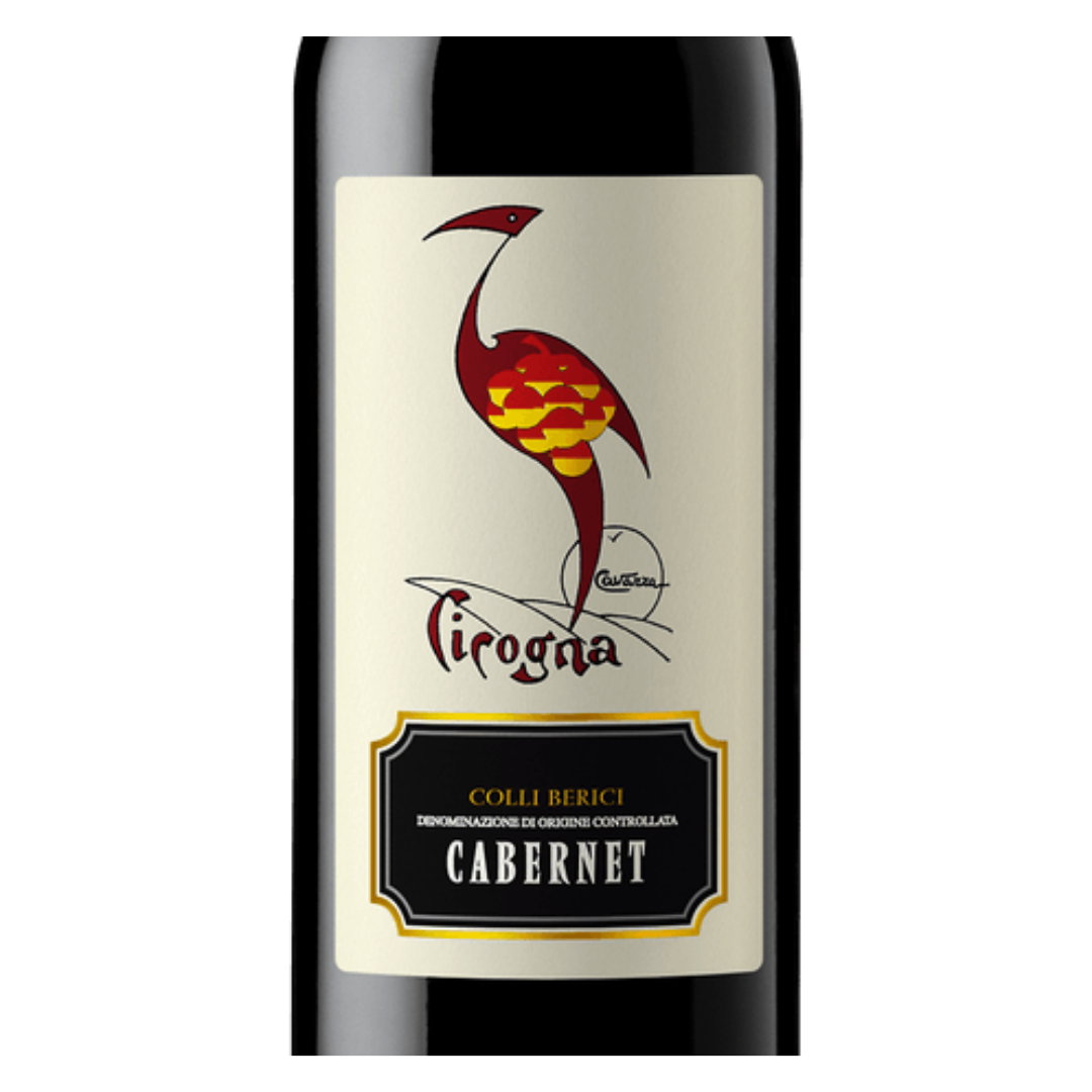 Close-up do rótulo do Cabernet Cicogna Colli Berici DOC 2018, mostrando o nome Cavazza, a denominação DOC e a safra 2018.