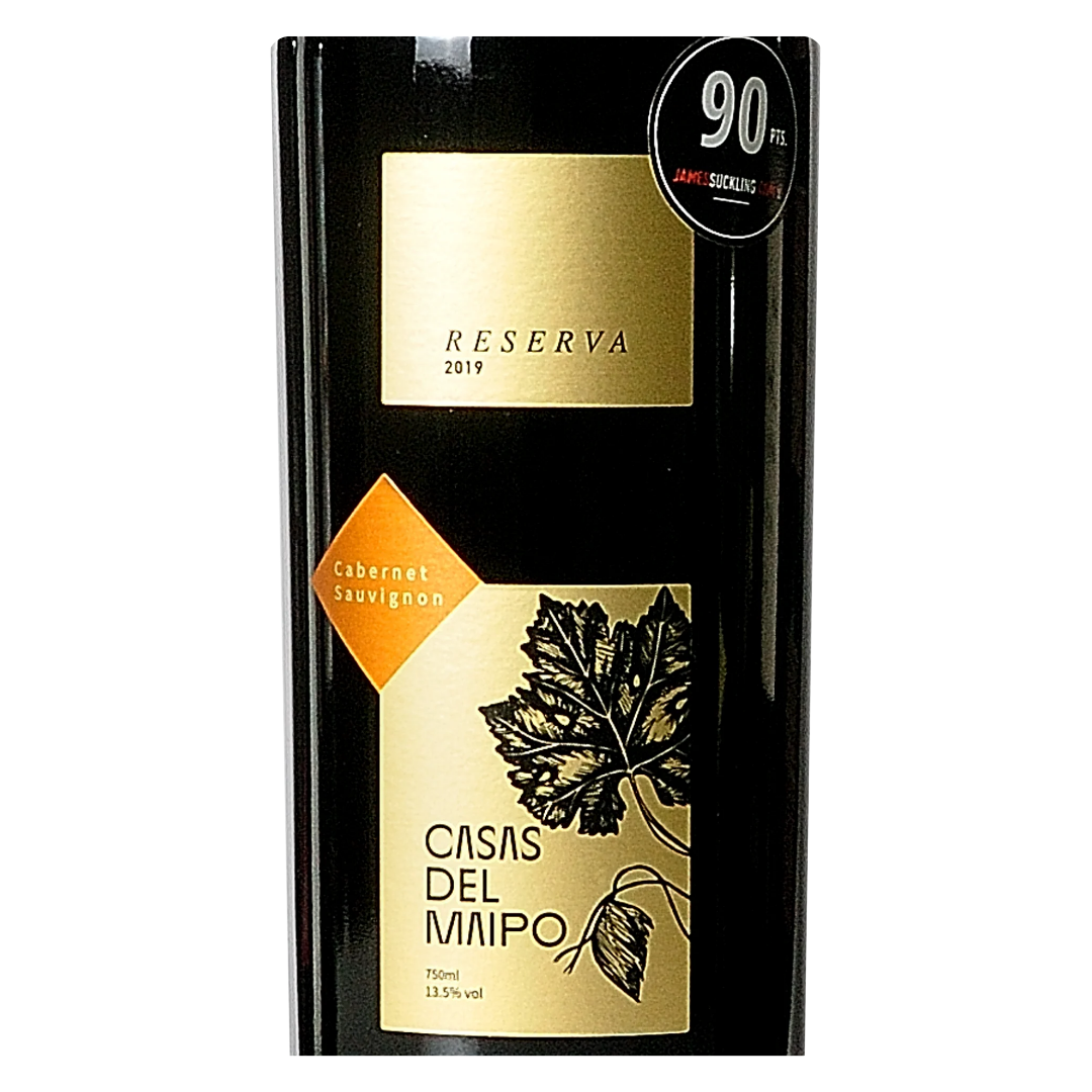 Close-up do rótulo do vinho Casas Del Maipo Reserva Cabernet Sauvignon, mostrando o nome da vinícola Viña Marty e detalhes da denominação Valle Del Maule