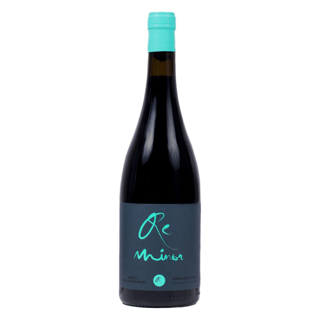 Garrafa do vinho tinto espanhol Re Minor Tempranillo de Ribera del Duero em fundo branco, destacando o rótulo da Bodega Réquiem Hispania