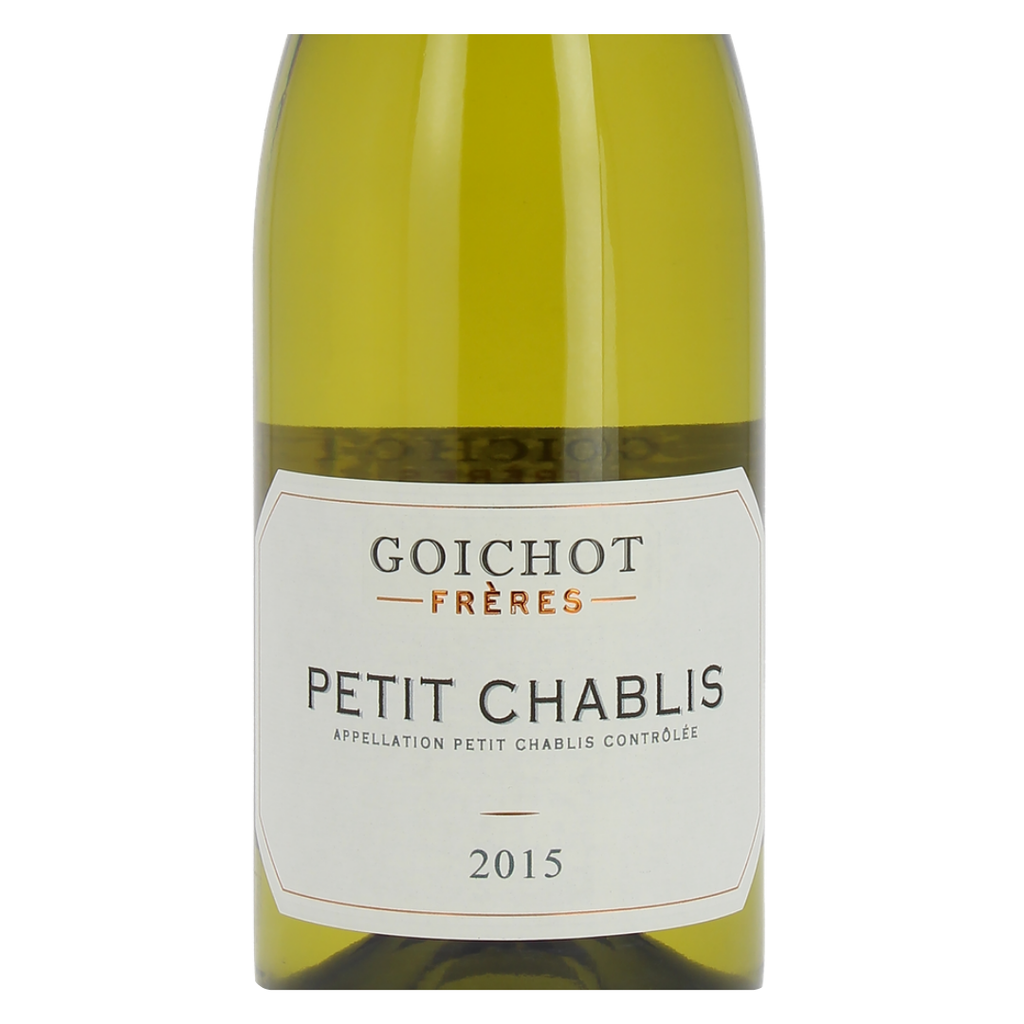 Close-up do rótulo do Petit Chablis, mostrando a uva Chardonnay, a origem Chablis, Borgonha, França, e o volume de 750ml.