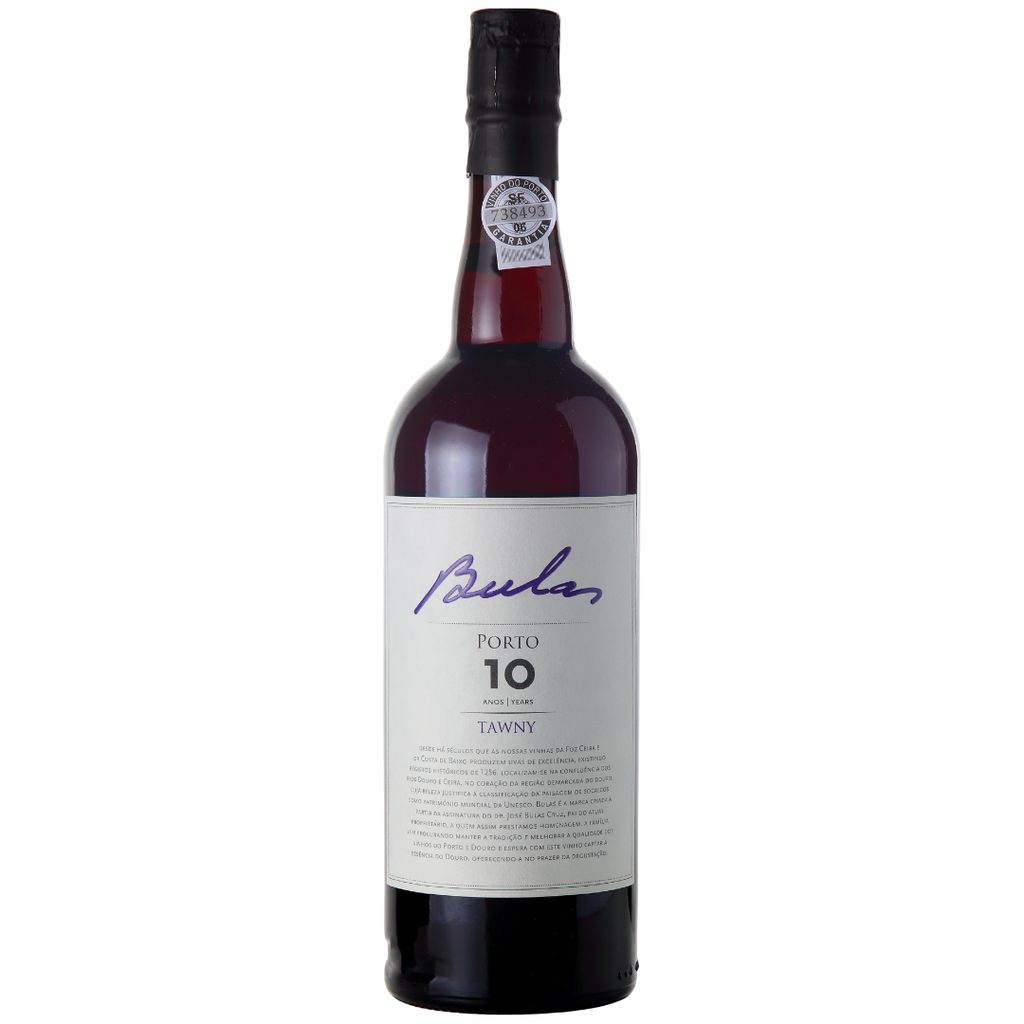 Garrafa do vinho fortificado Porto Tawny 10 Anos da Bulas Family Estates, do Douro, Portugal, em fundo branco com destaque para o rótulo frontal.