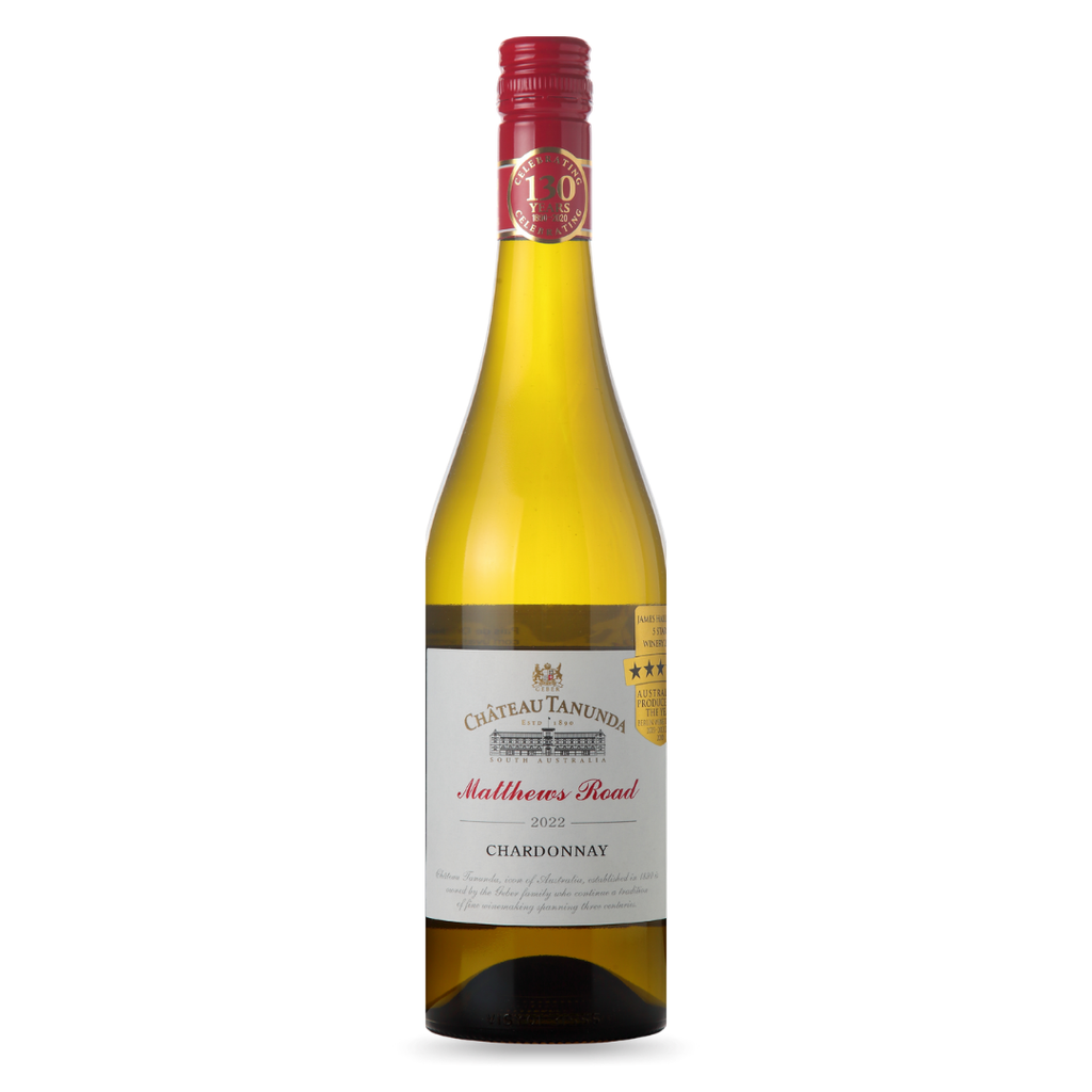 Garrafa do vinho branco Matthews Road Chardonnay 750ml da Château Tanunda, do Barossa Valley, South Australia, Austrália, em fundo branco com destaque para o rótulo frontal.