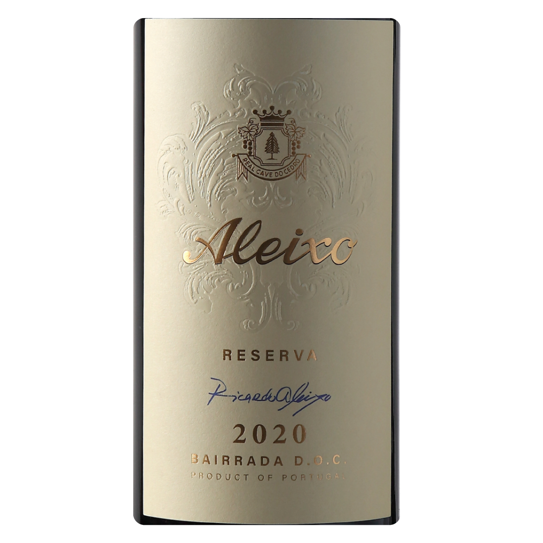 Close-up do rótulo do Aleixo Reserva tinto, mostrando a linha Aleixo, a uva Syrah, a origem Bairrada DOC Portugal e o volume de 750 ml.
