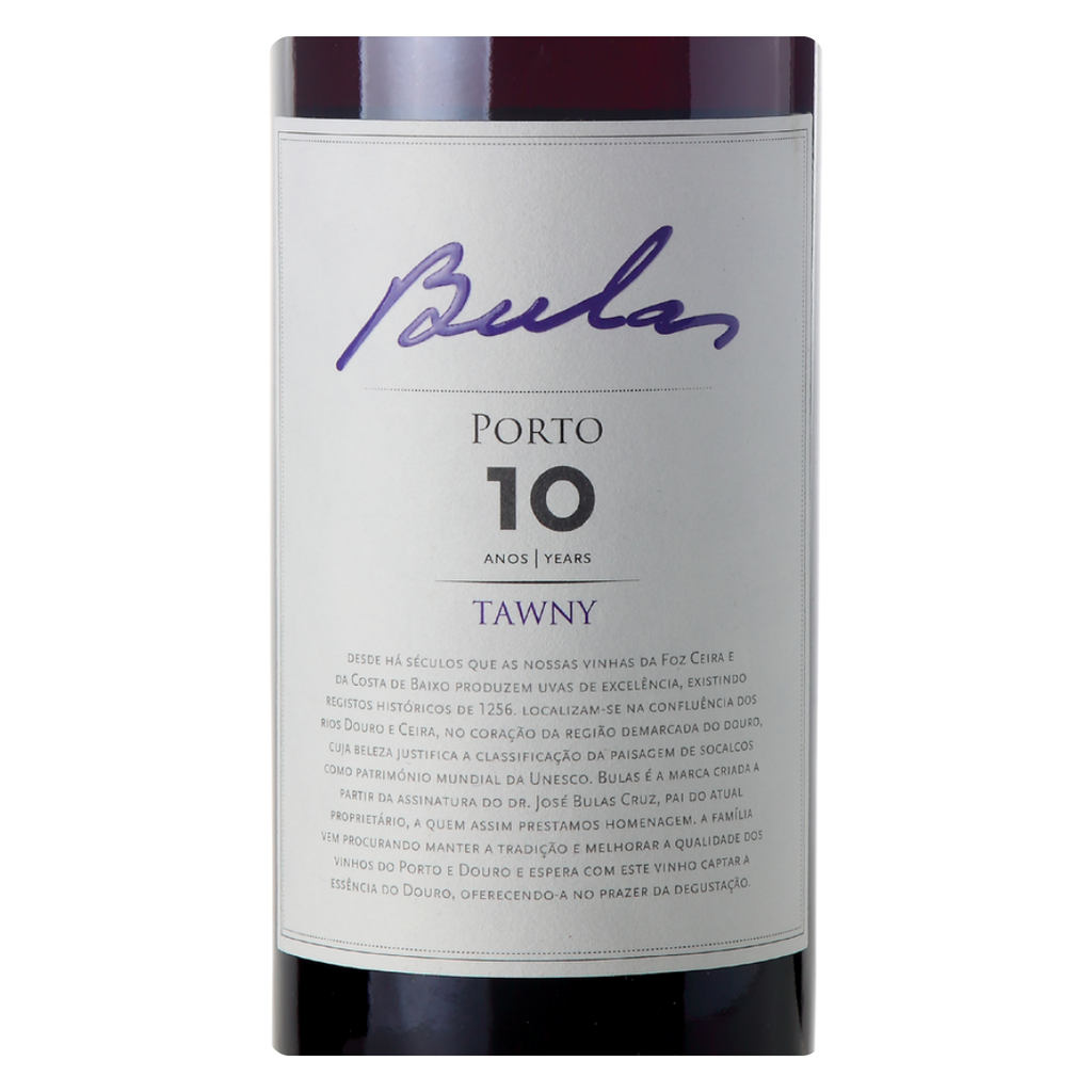 Close-up do rótulo do Bulas Tawny 10 Anos, mostrando o corte de castas do Douro, a origem Douro, Portugal, e o volume de 750ml.