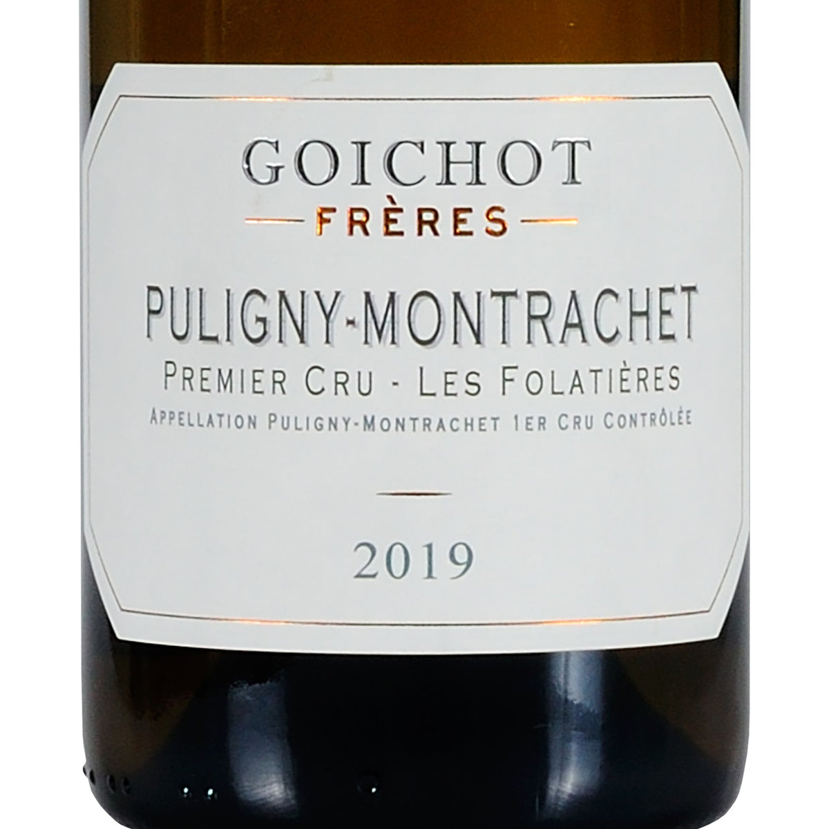 Detalhe do rótulo Puligny-Montrachet Premier Cru Les Folatières 2019, da Maison André Goichot, vinho branco francês 100% Chardonnay, Borgonha, garrafa de 750 ml.