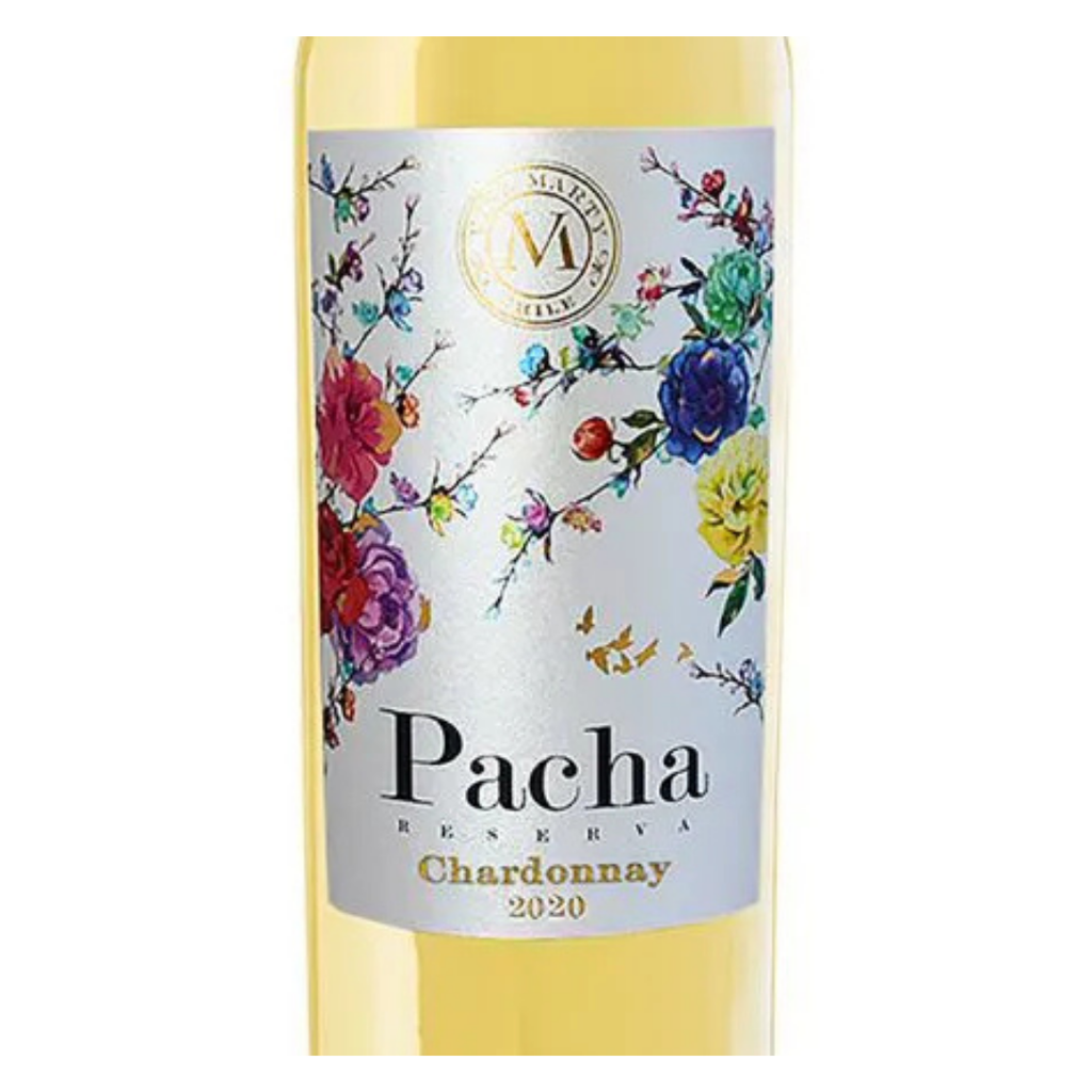Detalhe do rótulo do Pacha Chardonnay, mostrando a marca e a indicação de Reserva.