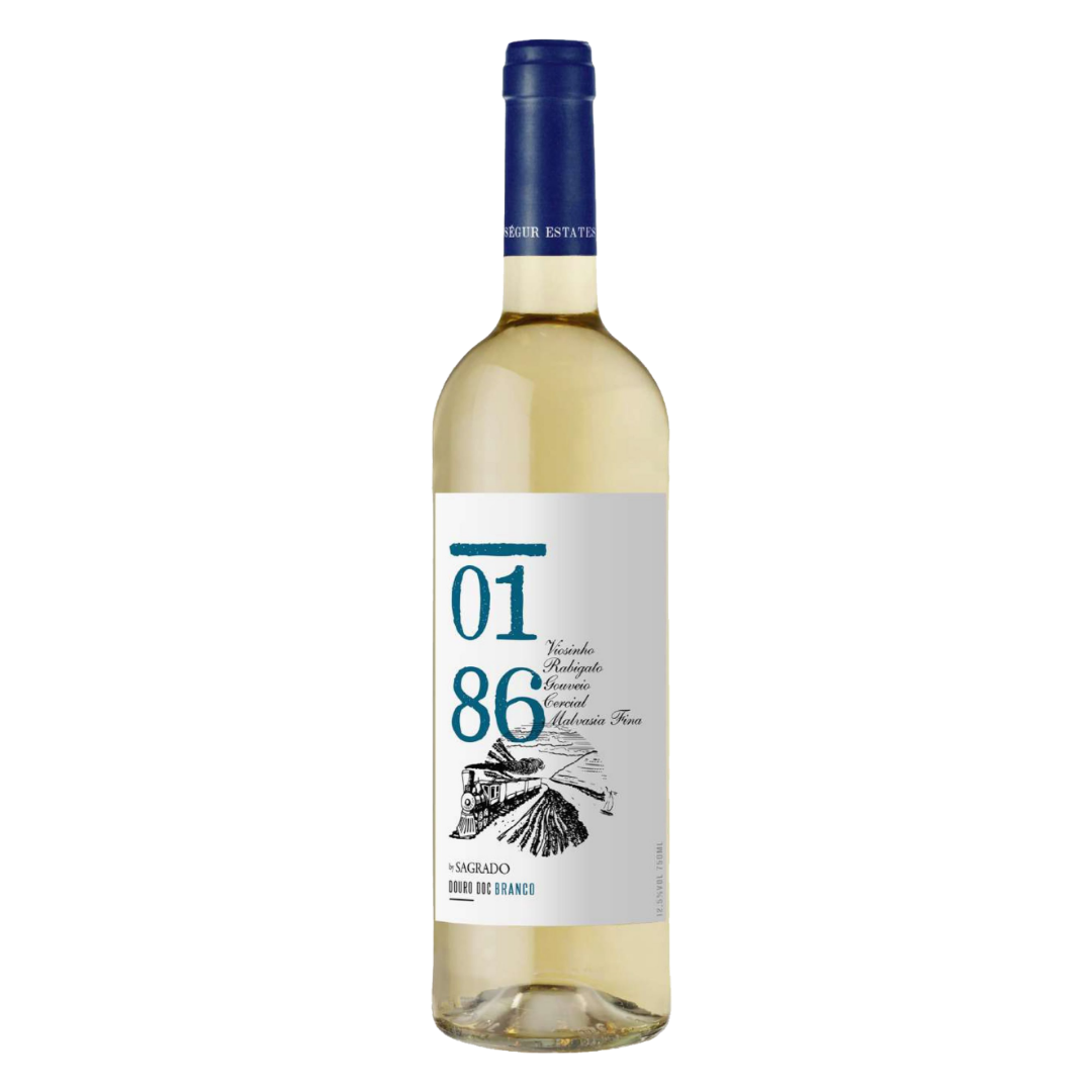 Garrafa do vinho branco português 0186 Sagrado Douro DOC em fundo branco, destacando sua limpidez e brilho.