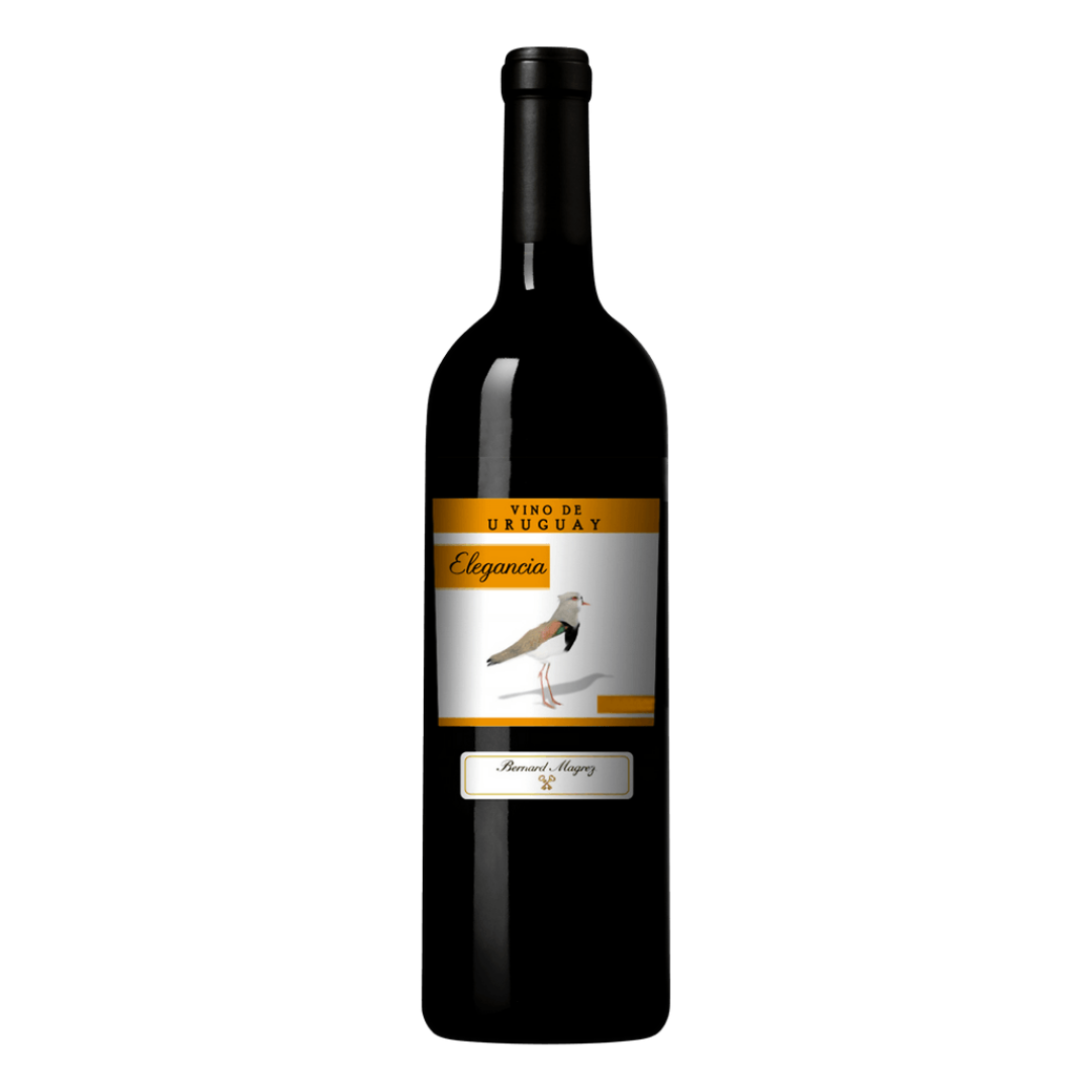 Garrafa do vinho tinto uruguaio Bernard Magrez Elegancia Blend 2018 em fundo branco, destacando o rótulo frontal com o nome da vinícola e safra.