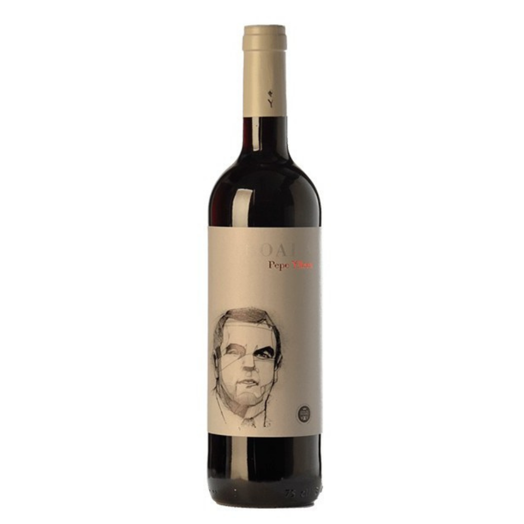 Garrafa do vinho tinto espanhol Pepe Yllera Roble de Ribera del Duero em fundo branco.