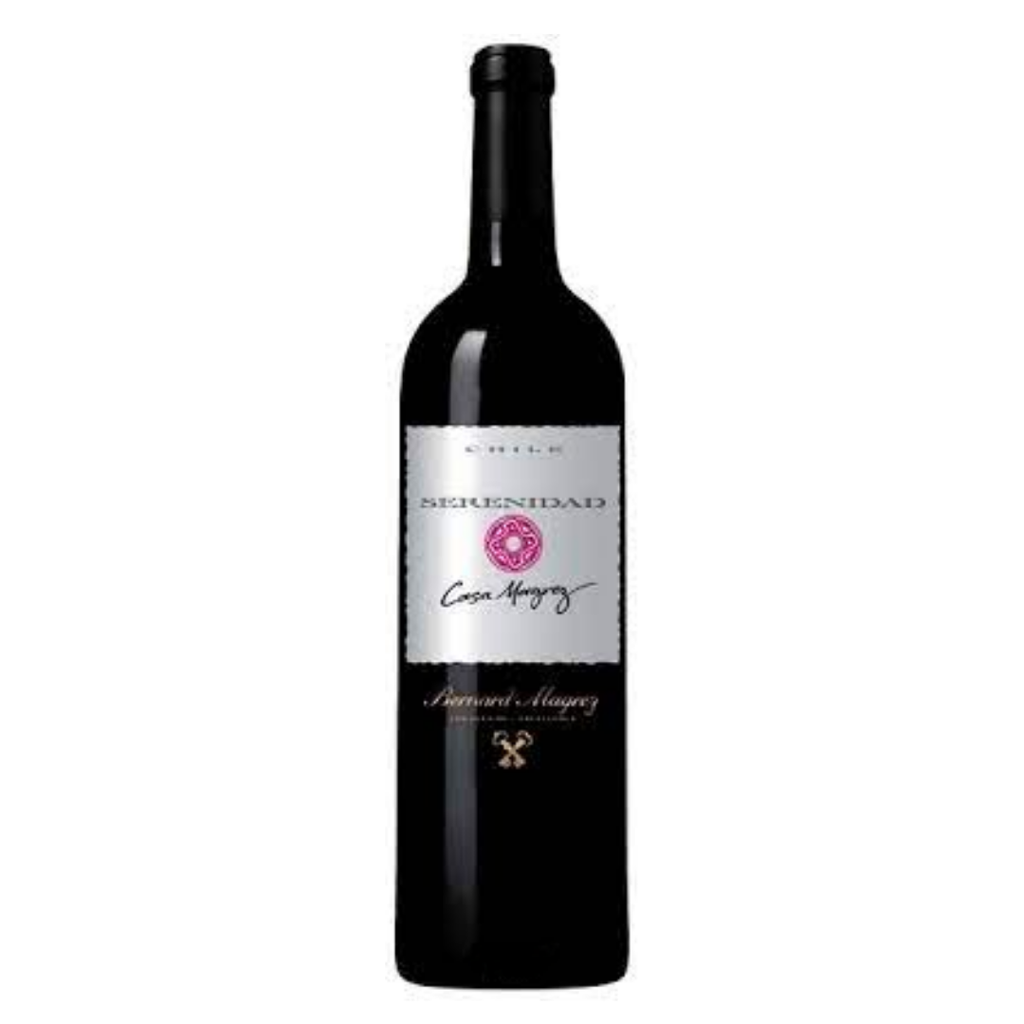 Garrafa do vinho tinto chileno Serenidad Bernard Magrez Blend 2018 em fundo branco, destacando o rótulo frontal com o nome da vinícola e safra.